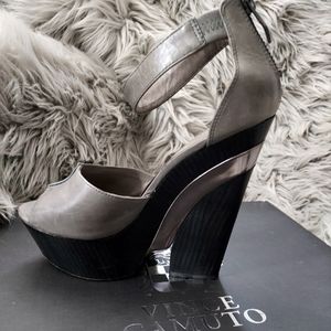 Vince Camuto, New charcoal soft antanado,size 6m